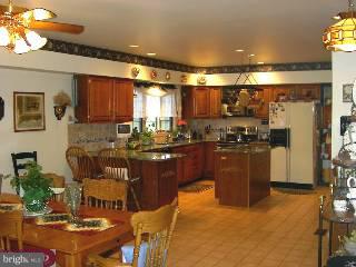 2044 Hollis Road Lansdale, PA 19446 - Photo 4 of 6 Gallery Image 4