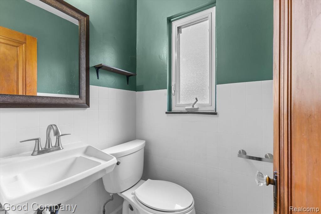 5535 Harvard Road Detroit, MI 48224 - Photo 9 of 19