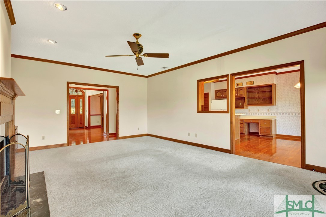 119 Riverview Road Savannah, GA 31410 - Photo 13 of 43 Family Rm looking to kitchen