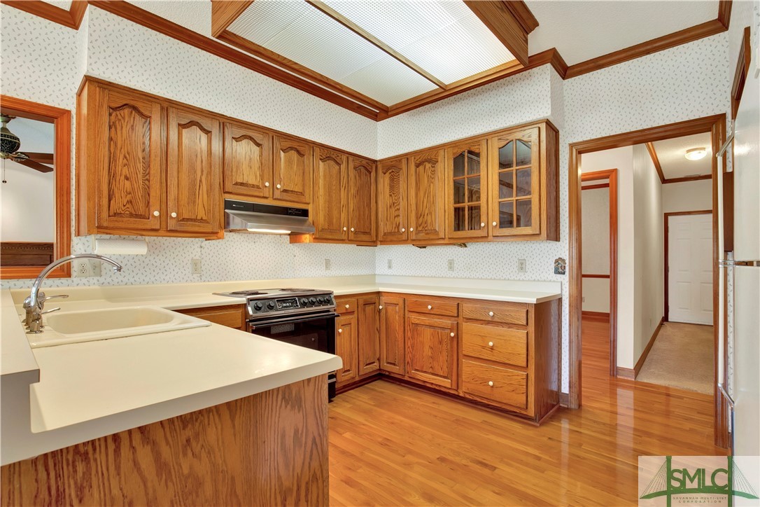 119 Riverview Road Savannah, GA 31410 - Photo 14 of 43 Kitchen cabinetry
