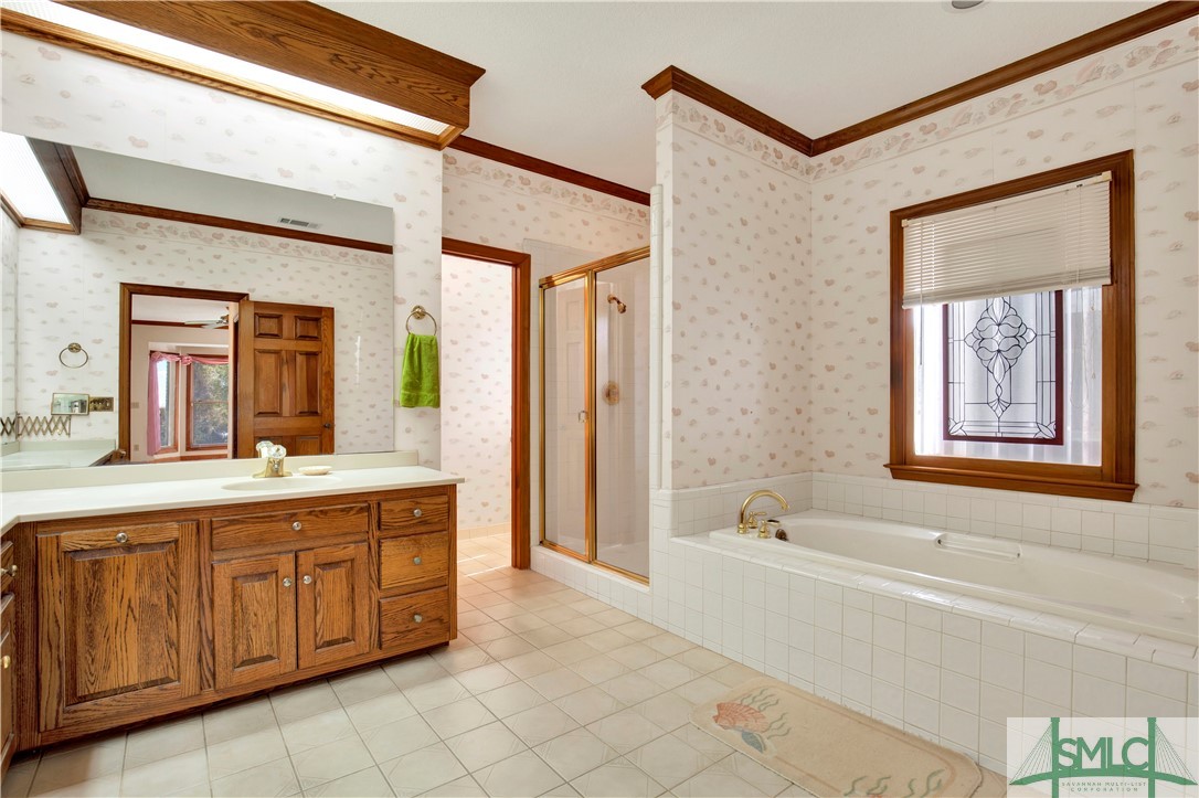 119 Riverview Road Savannah, GA 31410 - Photo 23 of 43 Master Bath
