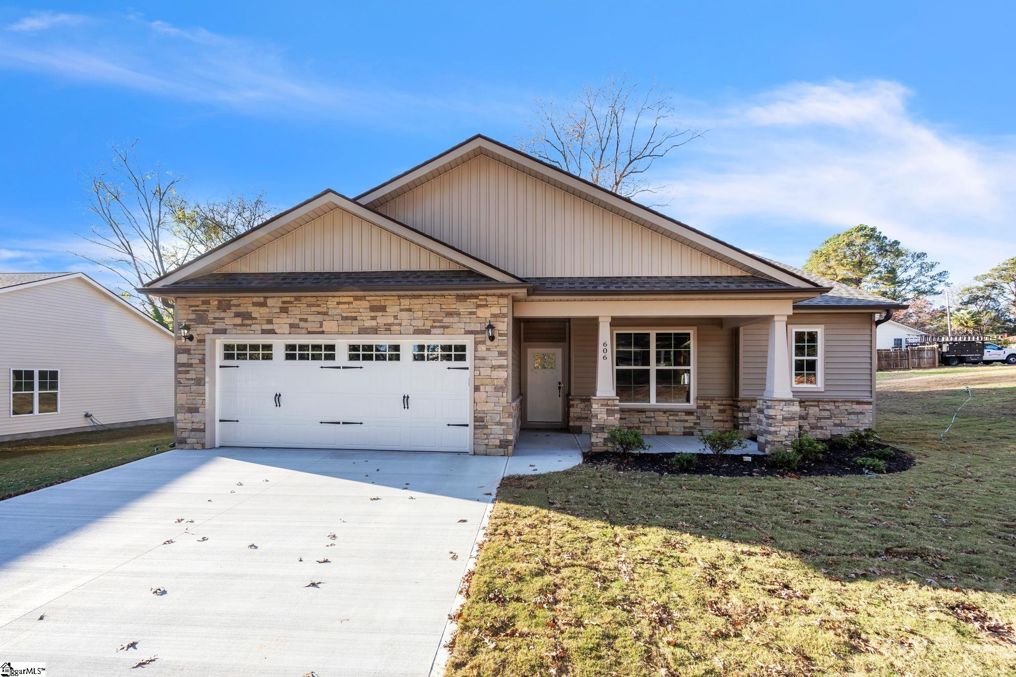606 Caughlin Avenue Anderson, SC 29624 - Photo 1 of 25 Gallery Image 1