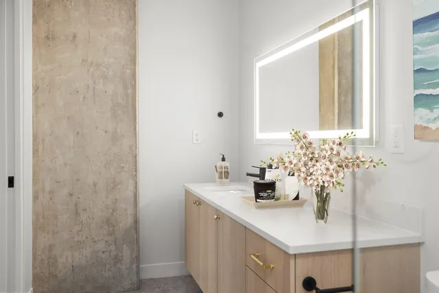 $1,150,000 | 144 Oakes Street Southwest, Unit 1901, Grand Rapids, MI 49503