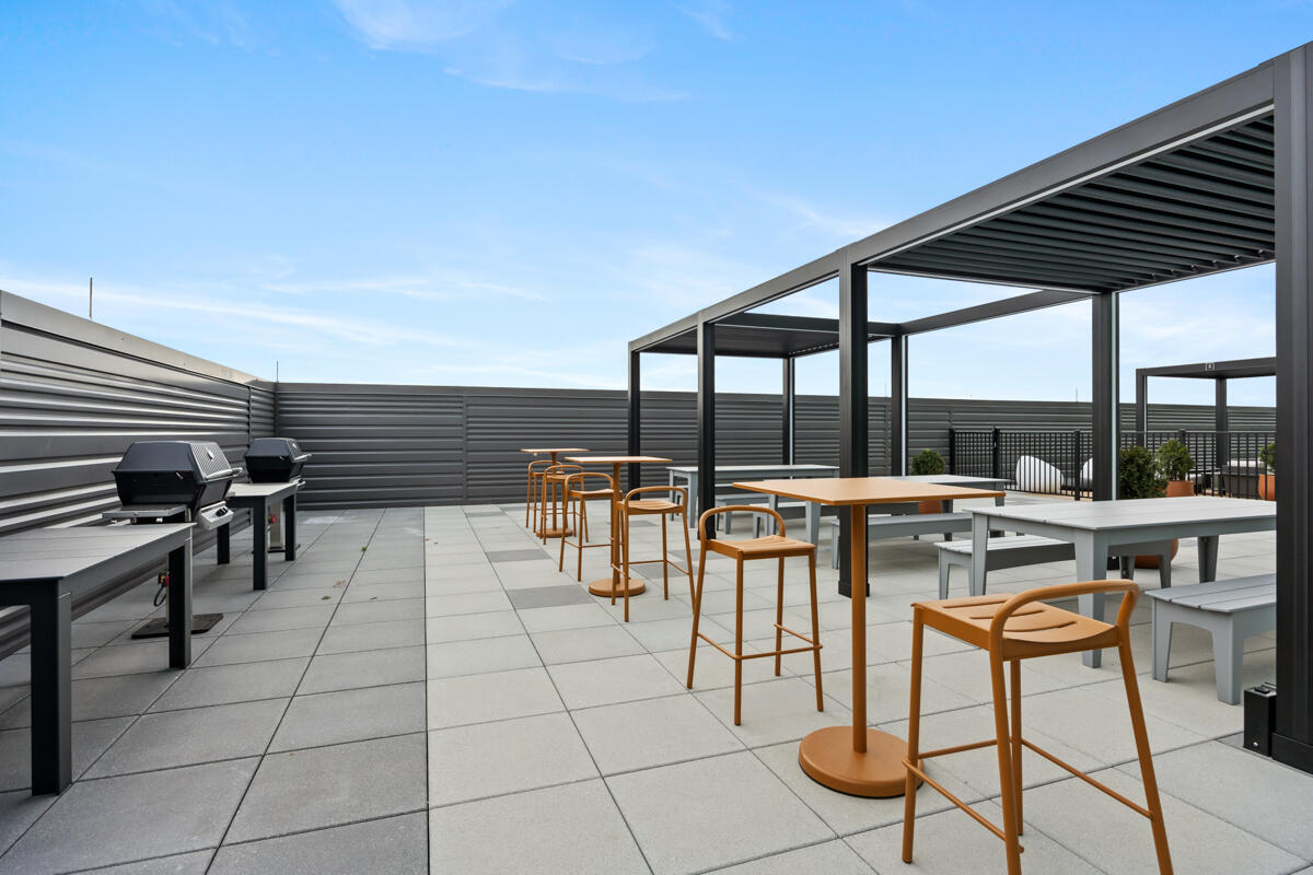 144 Oakes Street Southwest, Unit 1901 Grand Rapids, MI 49503 - Photo 51 of 76 Grill Area