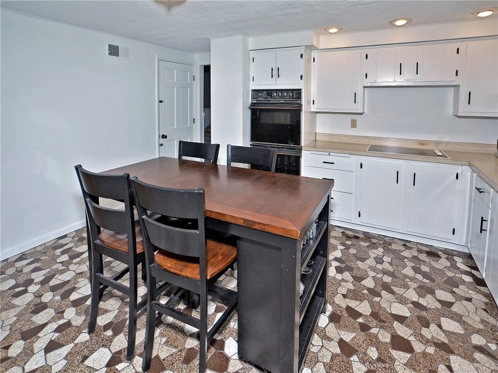 125 Leslie Road Monroeville, PA 15146 - Photo 2 of 25 Gallery Image 2