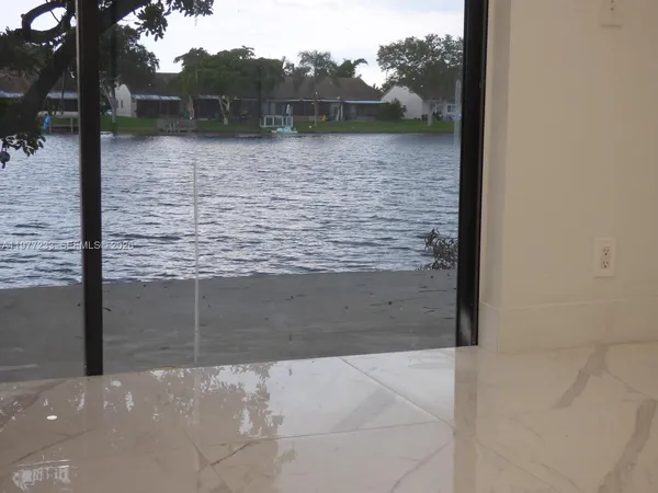 $3,600 | 5643 North Park Road, Dania Beach, FL 33312