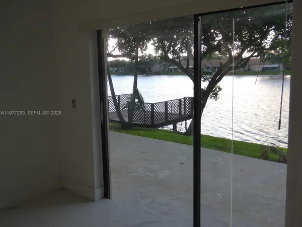 $3,600 | 5643 North Park Road, Dania Beach, FL 33312