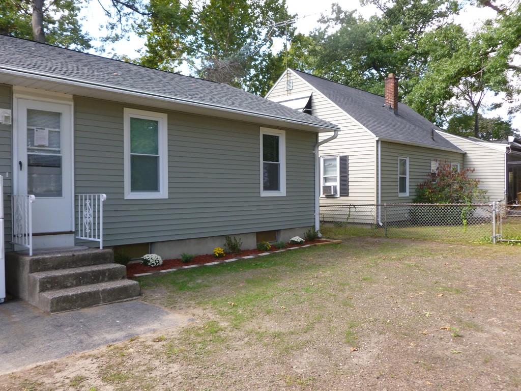229 El Paso Street Springfield, MA 01104 - Photo 4 of 16 Gallery Image 4