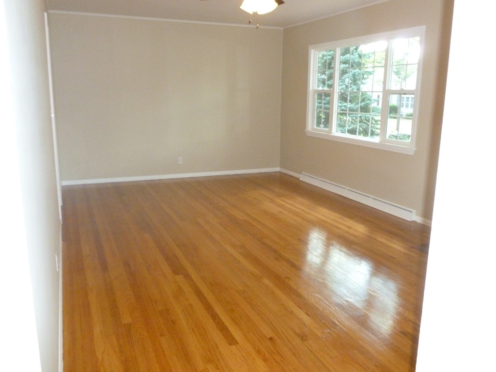 229 El Paso Street Springfield, MA 01104 - Photo 8 of 16 Gallery Image 8