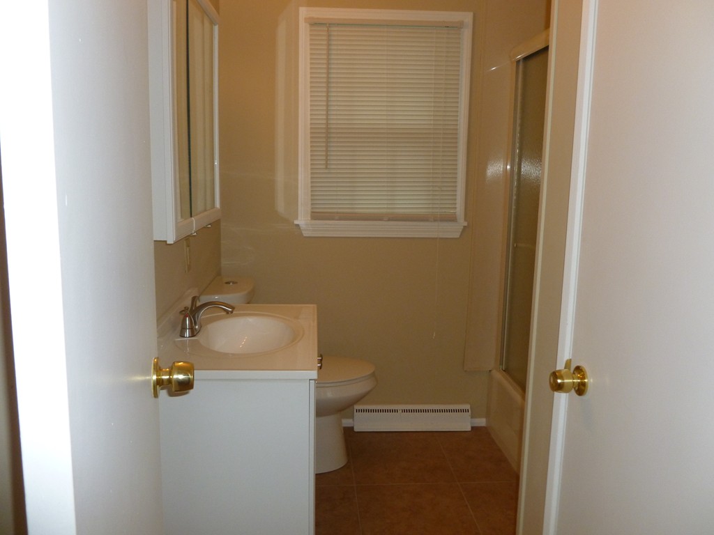 229 El Paso Street Springfield, MA 01104 - Photo 9 of 16 Gallery Image 9