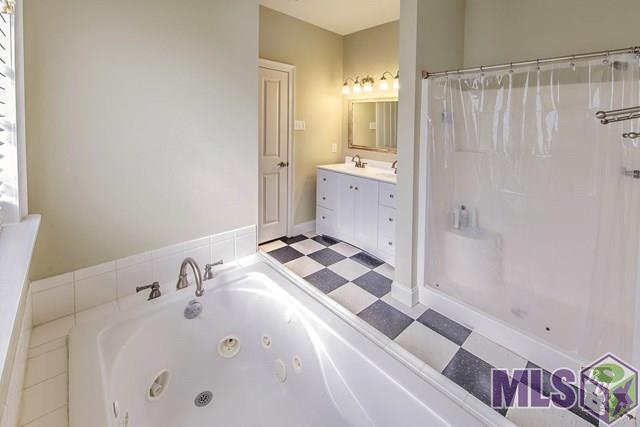 754 Choctaw Road Thibodaux, LA 70301 - Photo 17 of 26 Master Bath View 2