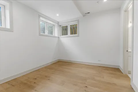 $550,000 | 6414 North Francisco Avenue, Unit 102, Chicago, IL 60645