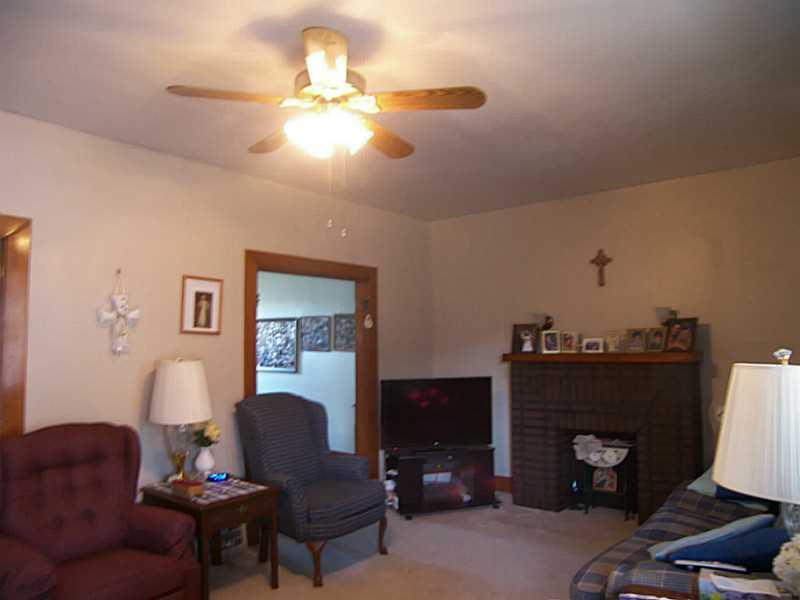 518 Spring Street Latrobe, PA 15650 - Photo 2 of 10 Den/Family/Great Room.