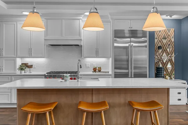 $1,299,000 | 1 Hill Farm Court, Unit 302, North Oaks, MN 55127