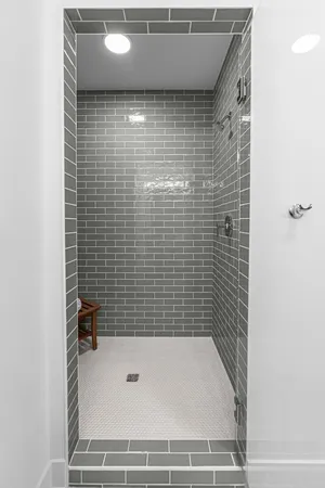 $1,299,000 | 1 Hill Farm Court, Unit 302, North Oaks, MN 55127