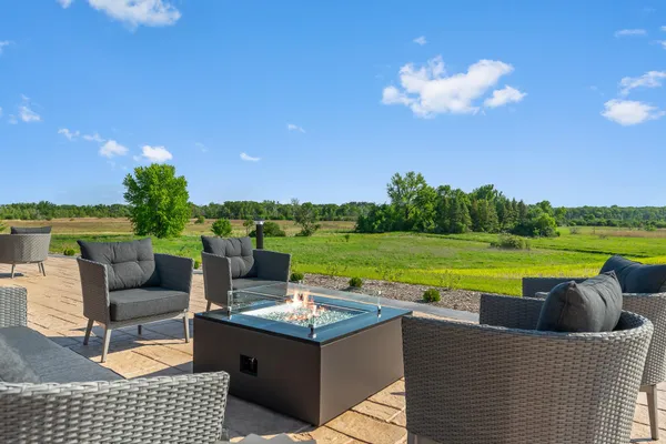 $1,299,000 | 1 Hill Farm Court, Unit 302, North Oaks, MN 55127
