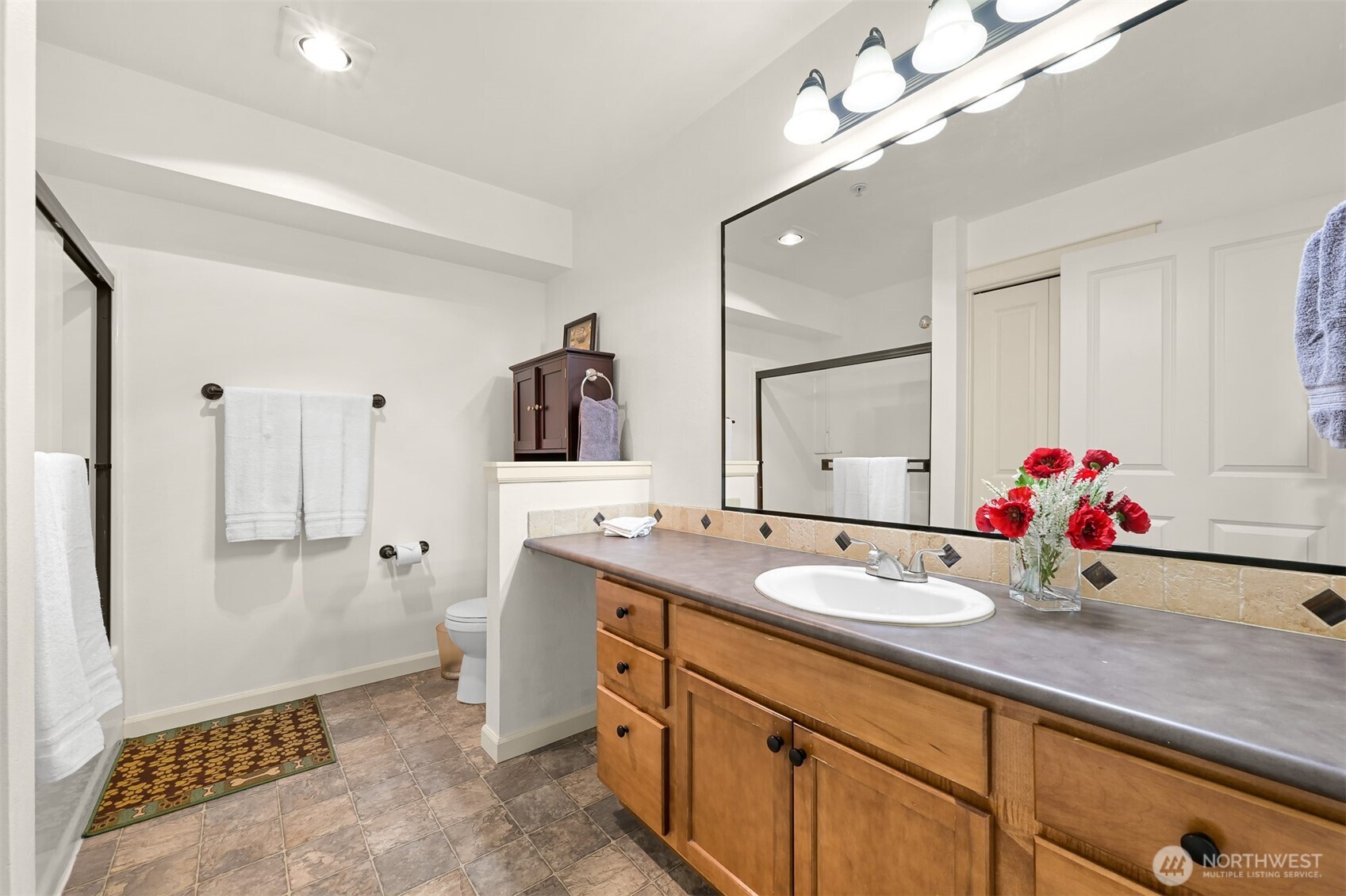 700 32nd Street, Unit A412 Bellingham, WA 98225 - Photo 8 of 22