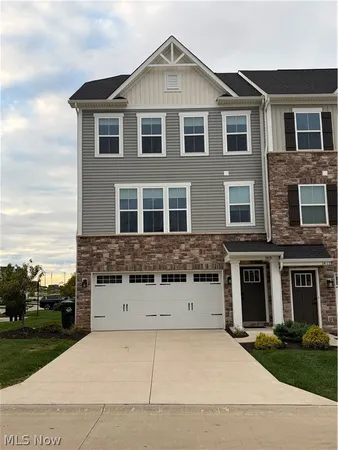 $2,600 | 3419 Links Drive, Fairlawn, OH 44333