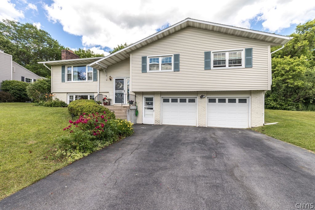 4892 Ledyard Drive Manlius, NY 13104 - Photo 2 of 32