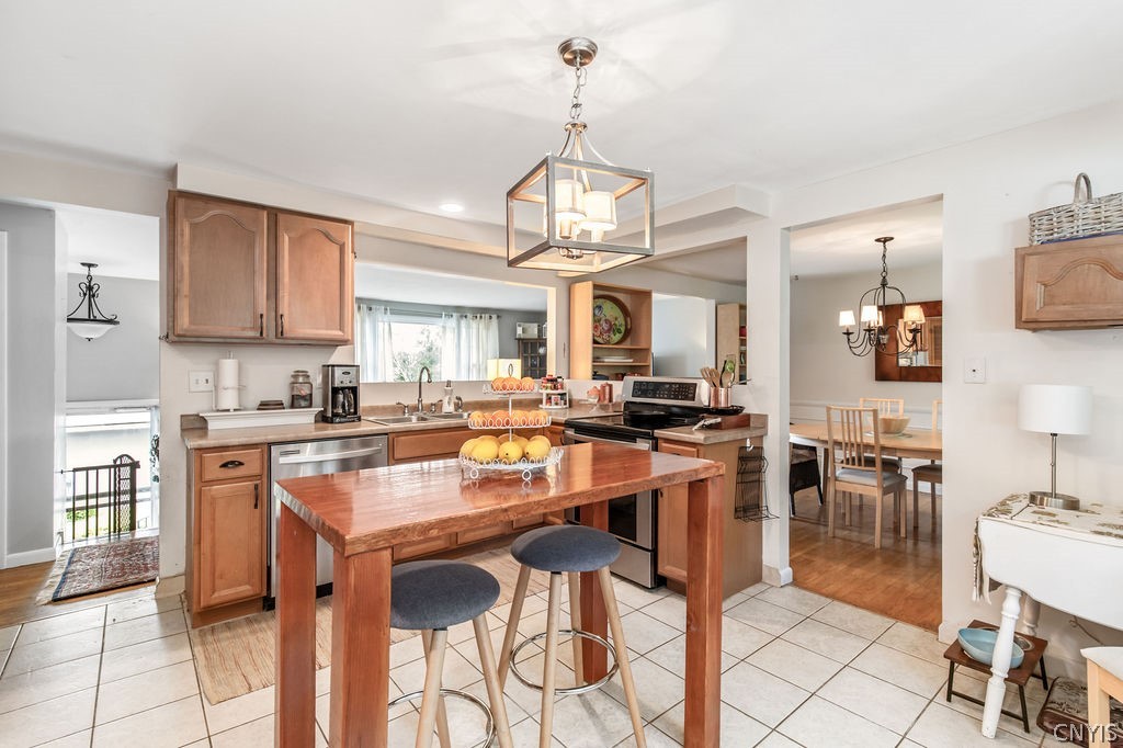 4892 Ledyard Drive Manlius, NY 13104 - Photo 4 of 32