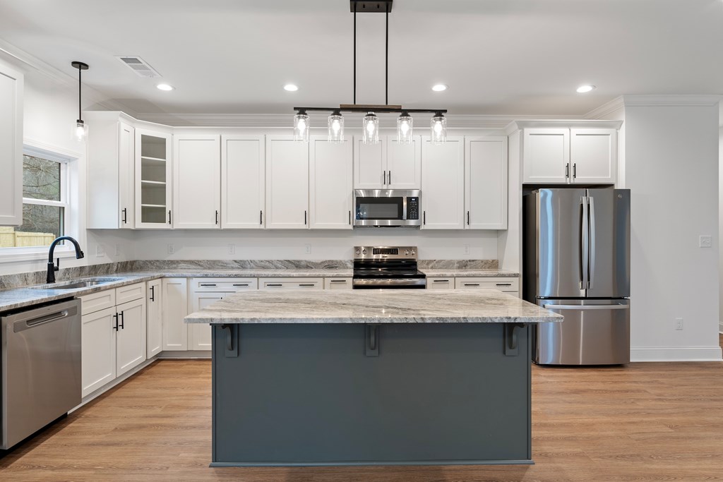 704 Sherwood Avenue Honea Path, SC 29654 - Photo 11 of 39 KITCHEN