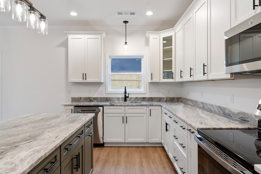704 Sherwood Avenue Honea Path, SC 29654 - Photo 13 of 39 KITCHEN