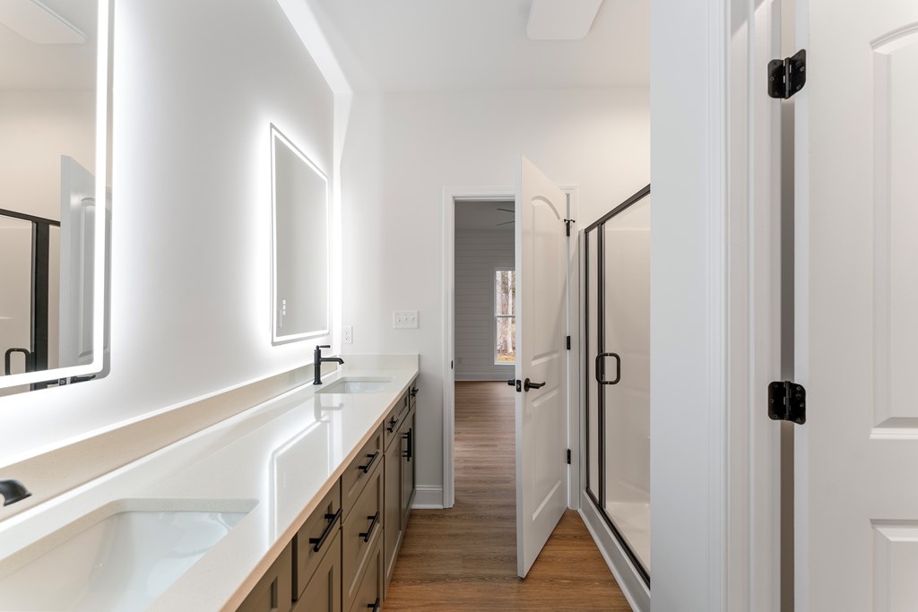 704 Sherwood Avenue Honea Path, SC 29654 - Photo 23 of 39 PRIMARY BATHROOM