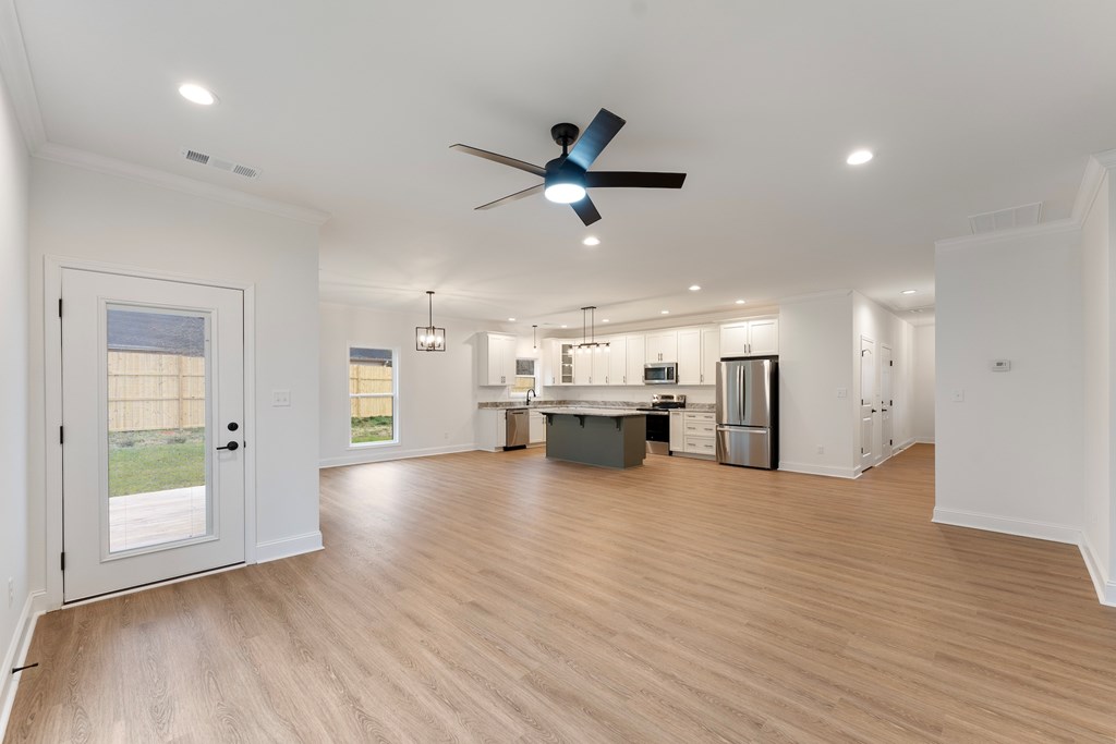 704 Sherwood Avenue Honea Path, SC 29654 - Photo 8 of 39 LIVING/DINING/ KITCHEN