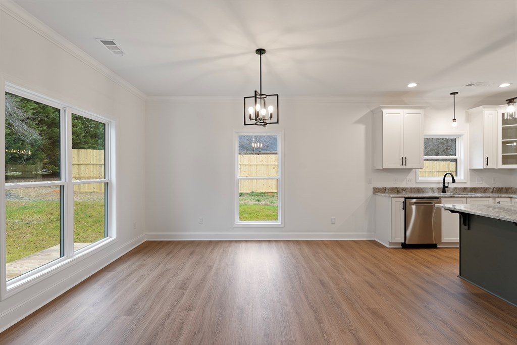 704 Sherwood Avenue Honea Path, SC 29654 - Photo 9 of 39 DINING