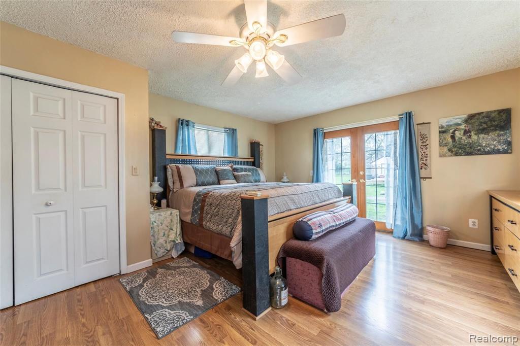 10633 Stark Road Livonia, MI 48150 - Photo 18 of 37