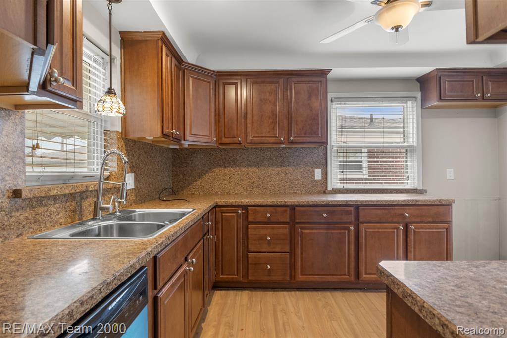 6744 Henry Ruff Road Garden City, MI 48135 - Photo 11 of 30 Gallery Image 11