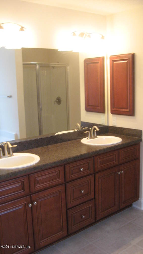 2988 Longleaf Ranch Circle Middleburg, FL 32068 - Photo 13 of 19 Master Bath