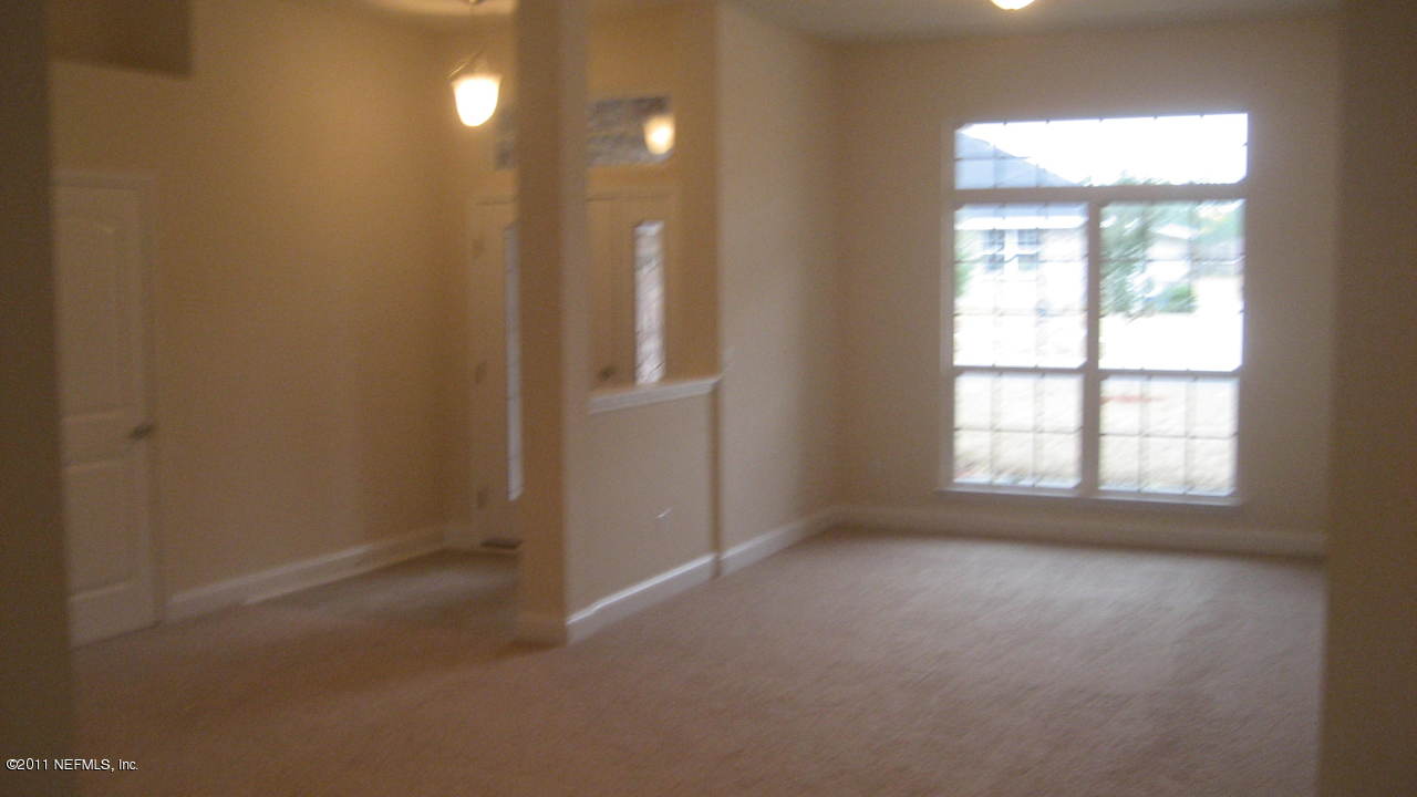 2988 Longleaf Ranch Circle Middleburg, FL 32068 - Photo 4 of 19 Formal Living room
