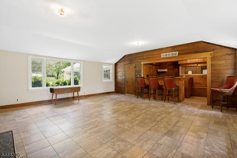 62 Gaston Road Morristown, NJ 07960 - Photo 7 of 32