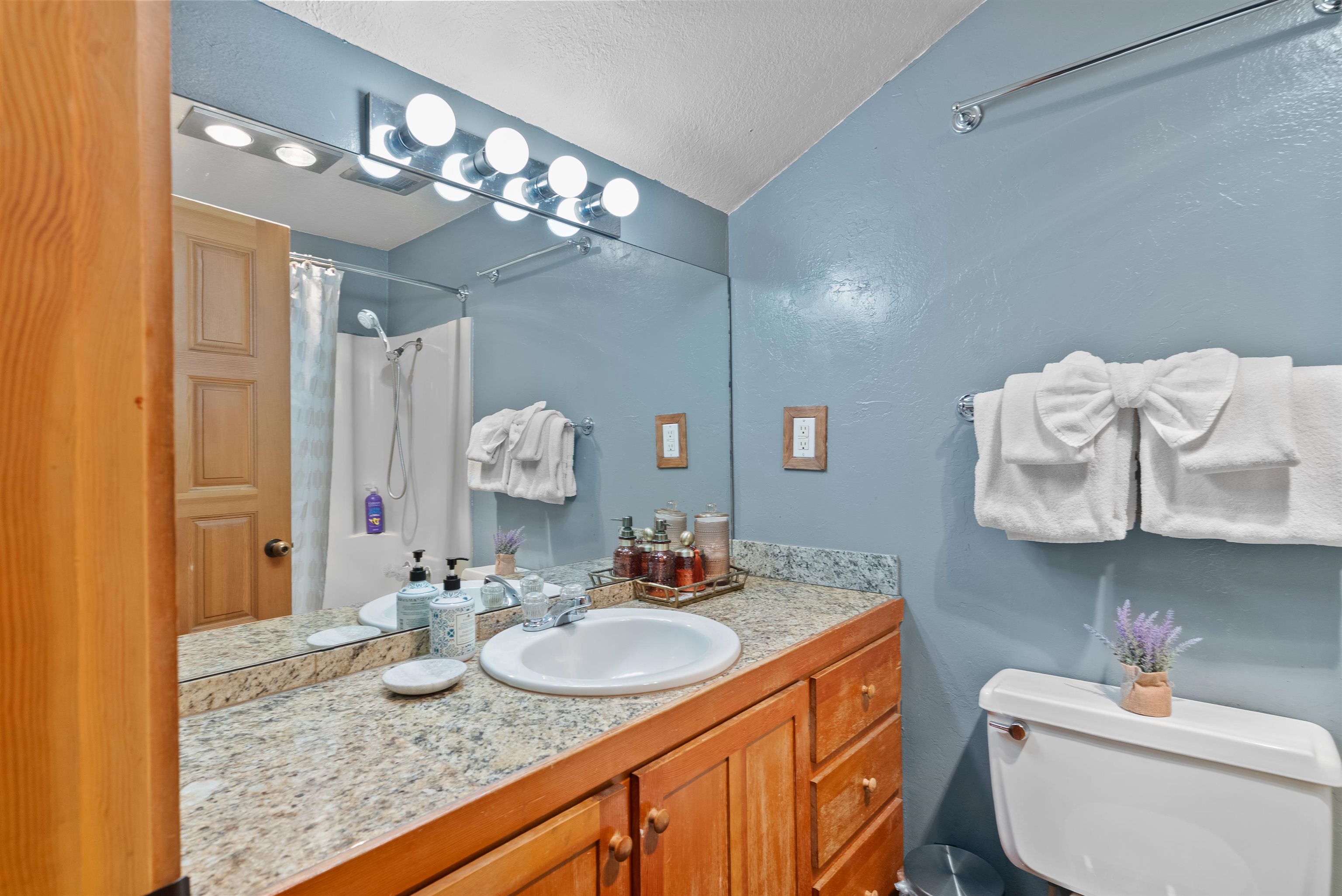 449 Sierra Manor Road, Unit 6 Mammoth Lakes, CA 93546 - Photo 29 of 43 Gallery Image 29