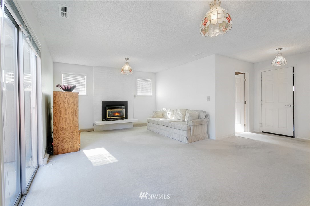 19808 144th Place Southeast Renton, WA 98058 - Photo 11 of 25 Gallery Image 11