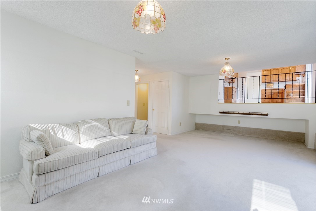 19808 144th Place Southeast Renton, WA 98058 - Photo 12 of 25 Gallery Image 12