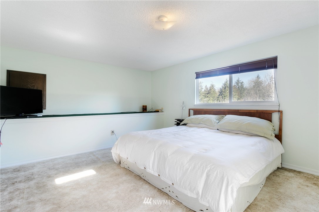 19808 144th Place Southeast Renton, WA 98058 - Photo 14 of 25 Gallery Image 14
