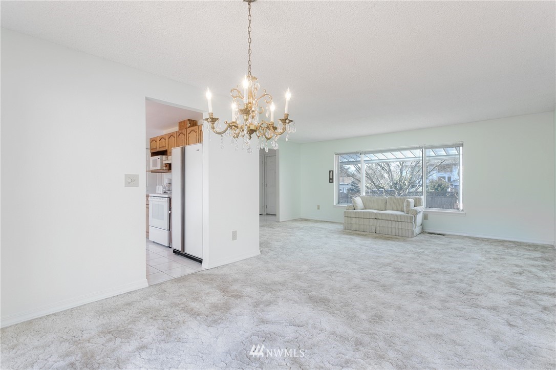 19808 144th Place Southeast Renton, WA 98058 - Photo 4 of 25 Gallery Image 4