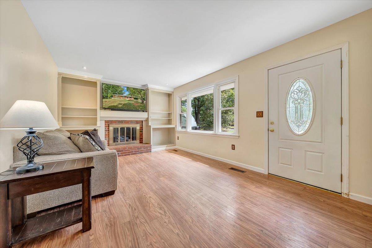 304 Sky View Road Goodview, VA 24095 - Photo 4 of 26 Living Room