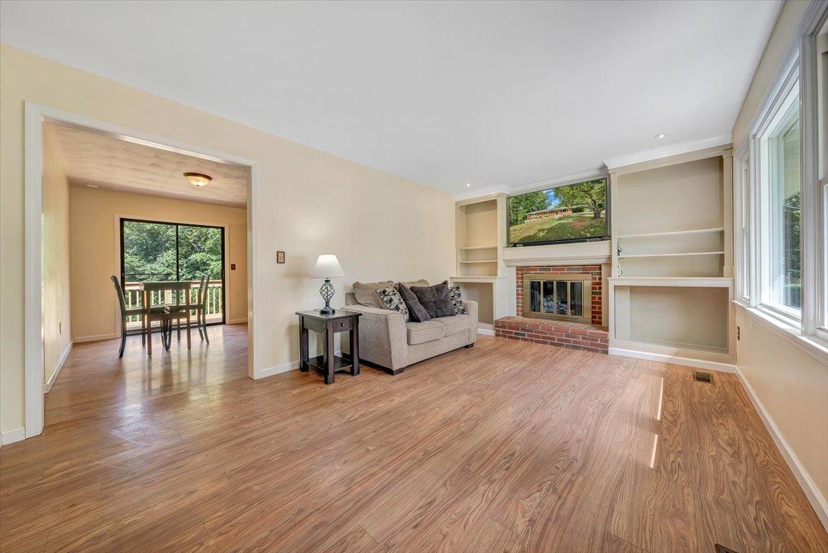 304 Sky View Road Goodview, VA 24095 - Photo 5 of 26 Living Room