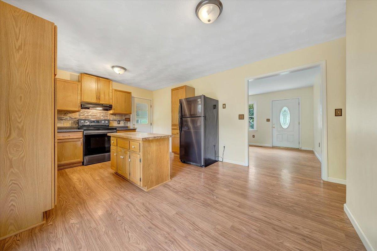 304 Sky View Road Goodview, VA 24095 - Photo 6 of 26 Kitchen