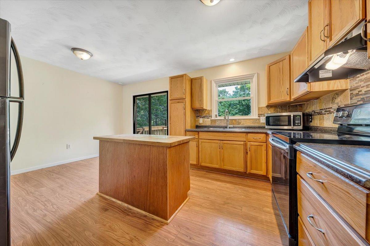 304 Sky View Road Goodview, VA 24095 - Photo 7 of 26 Kitchen