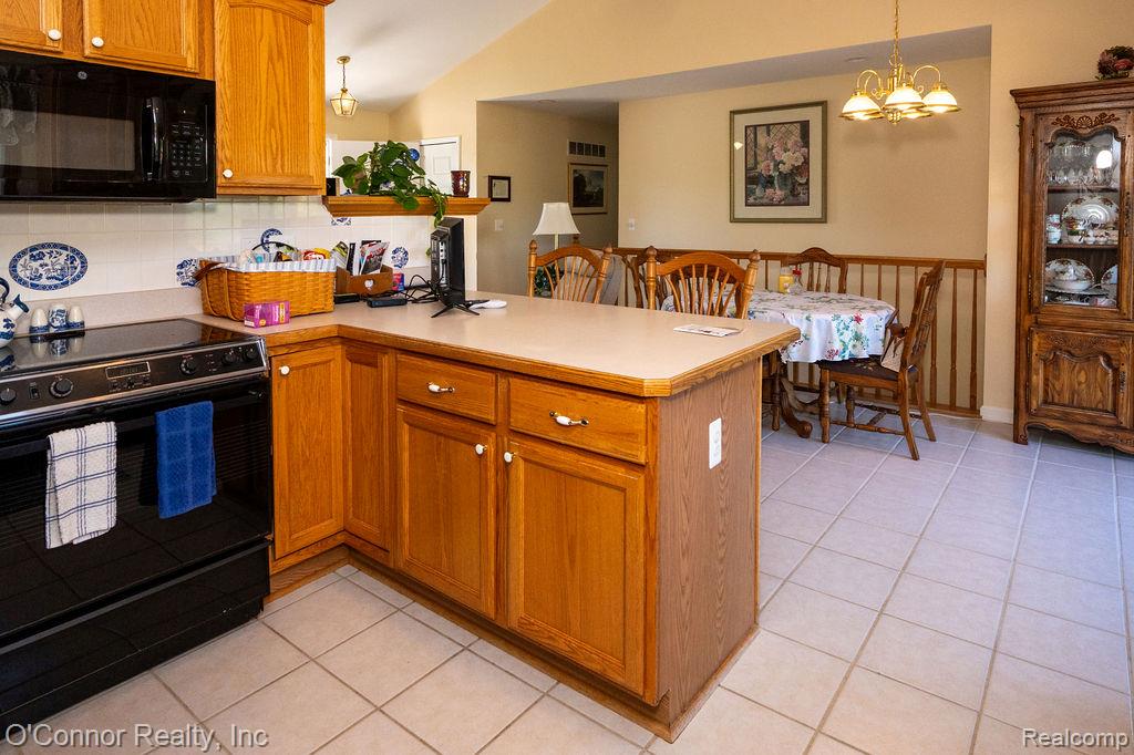 8552 Rynn Road Avoca, MI 48006 - Photo 8 of 35