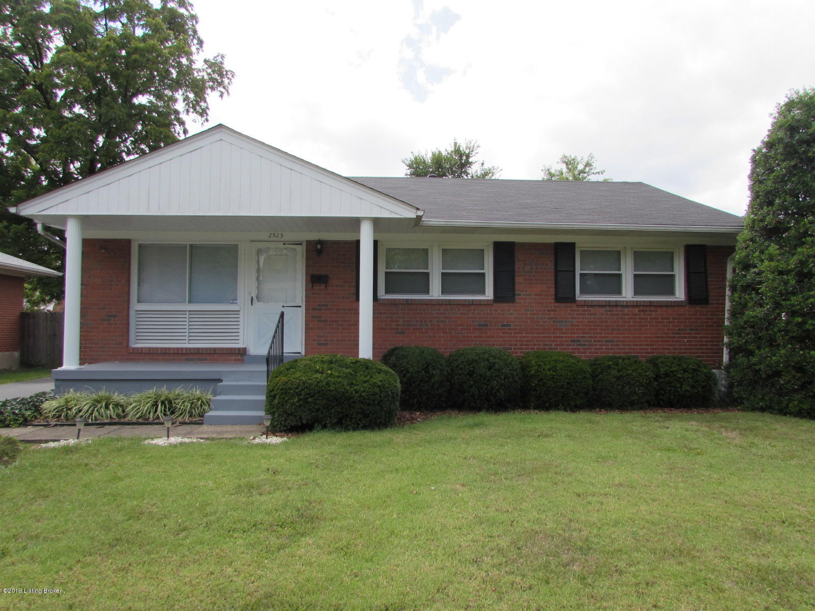 2925 Rio Rita Avenue Louisville, KY 40220 - Photo 1 of 23 IMG_7966
