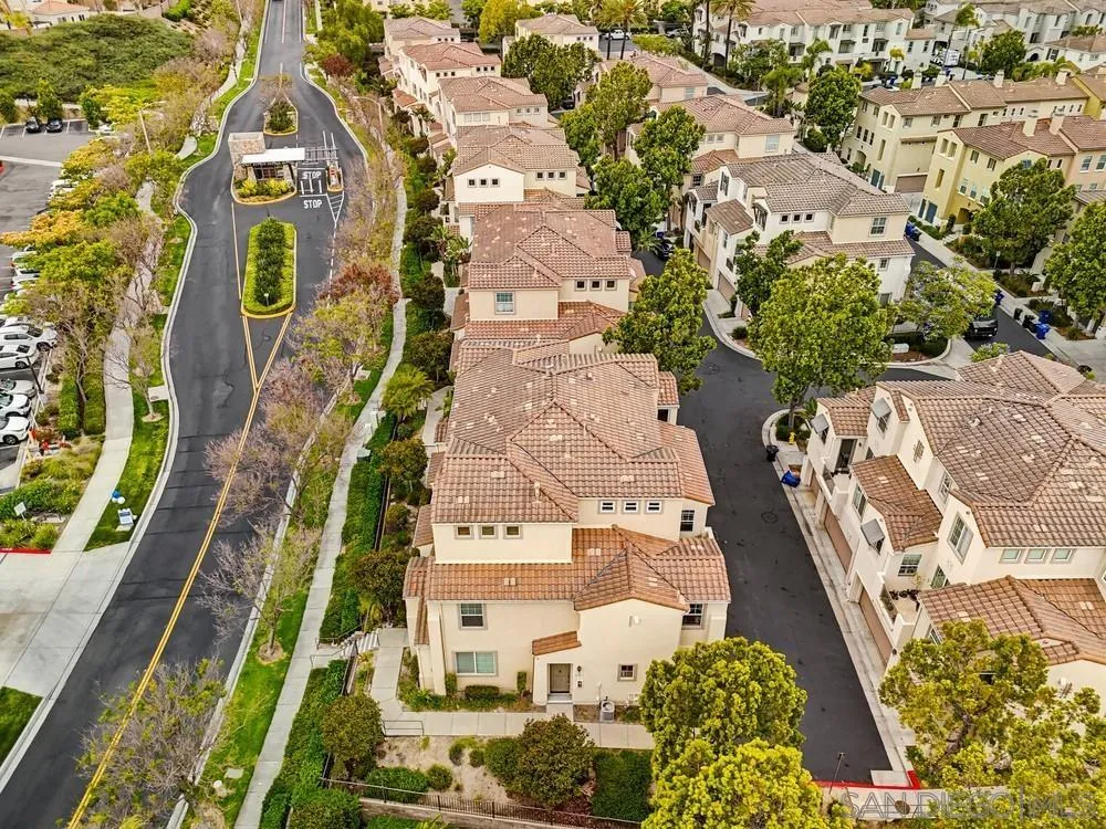 1298 Fools Gold Way, Unit 1 Chula Vista, CA 91913 - Photo 33 of 53