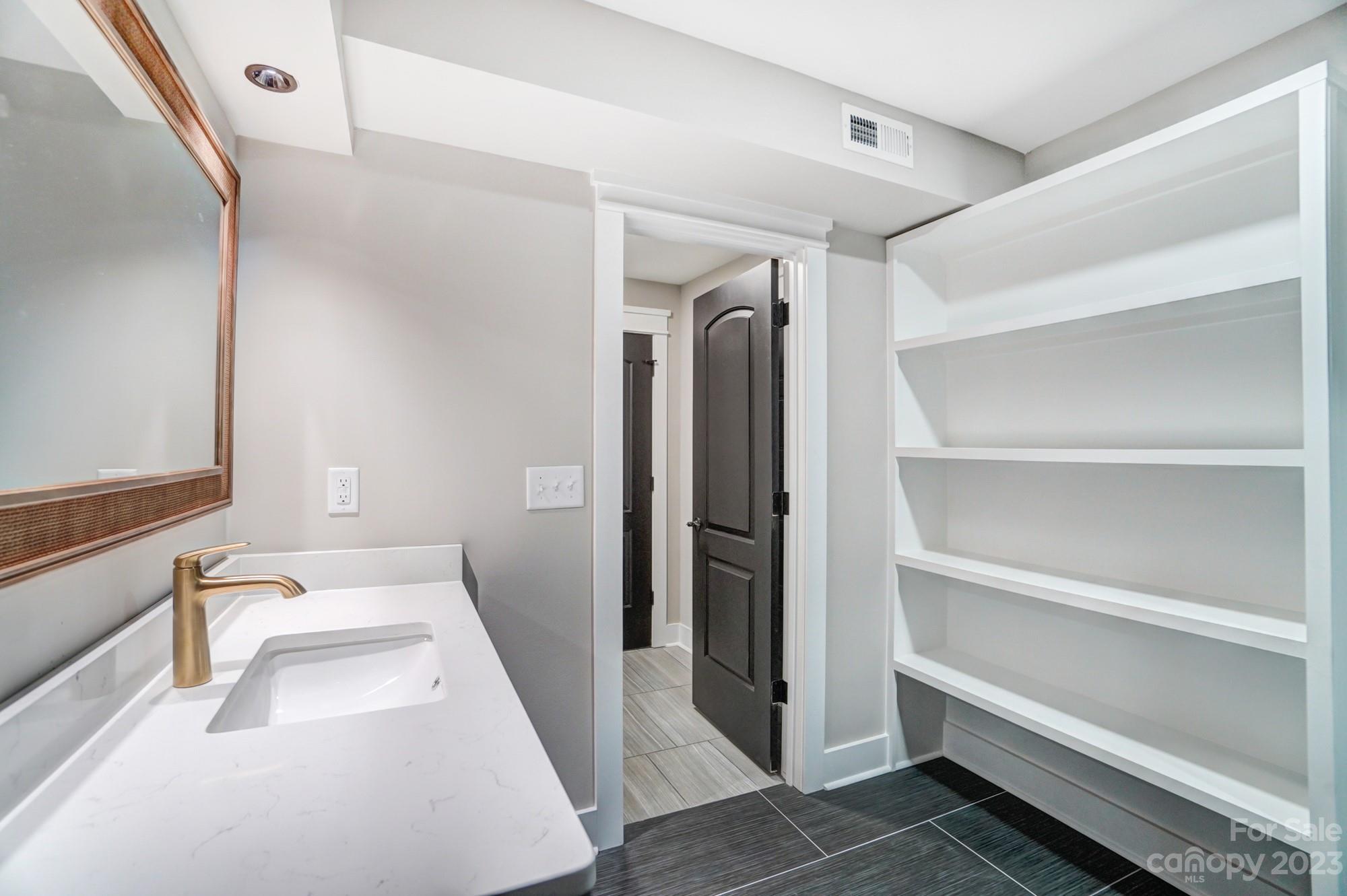 405 Fielding Road Charlotte, NC 28214 - Photo 36 of 47 Gallery Image 36