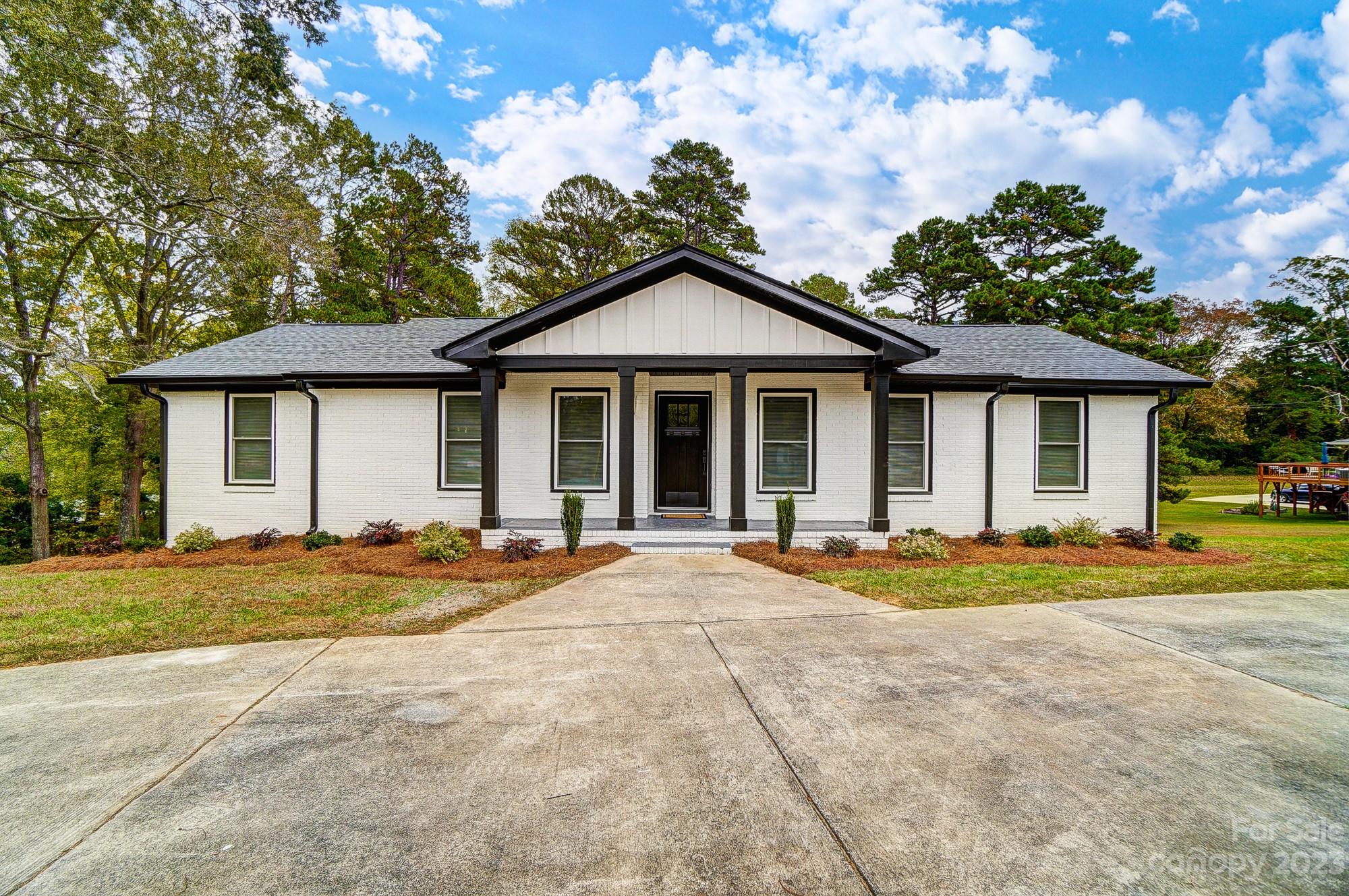 405 Fielding Road Charlotte, NC 28214 - Photo 38 of 47 Gallery Image 38