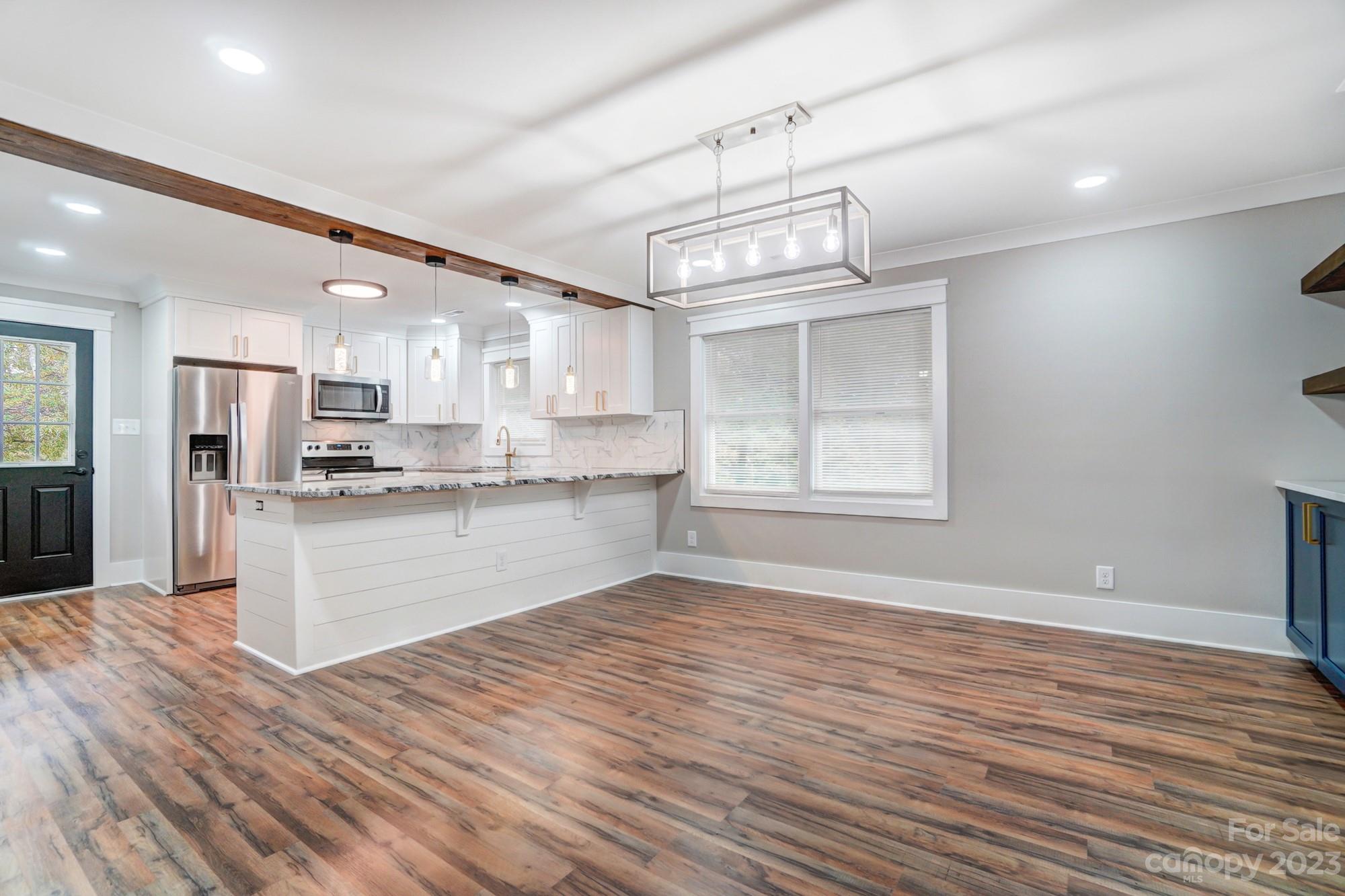 405 Fielding Road Charlotte, NC 28214 - Photo 4 of 47 Gallery Image 4