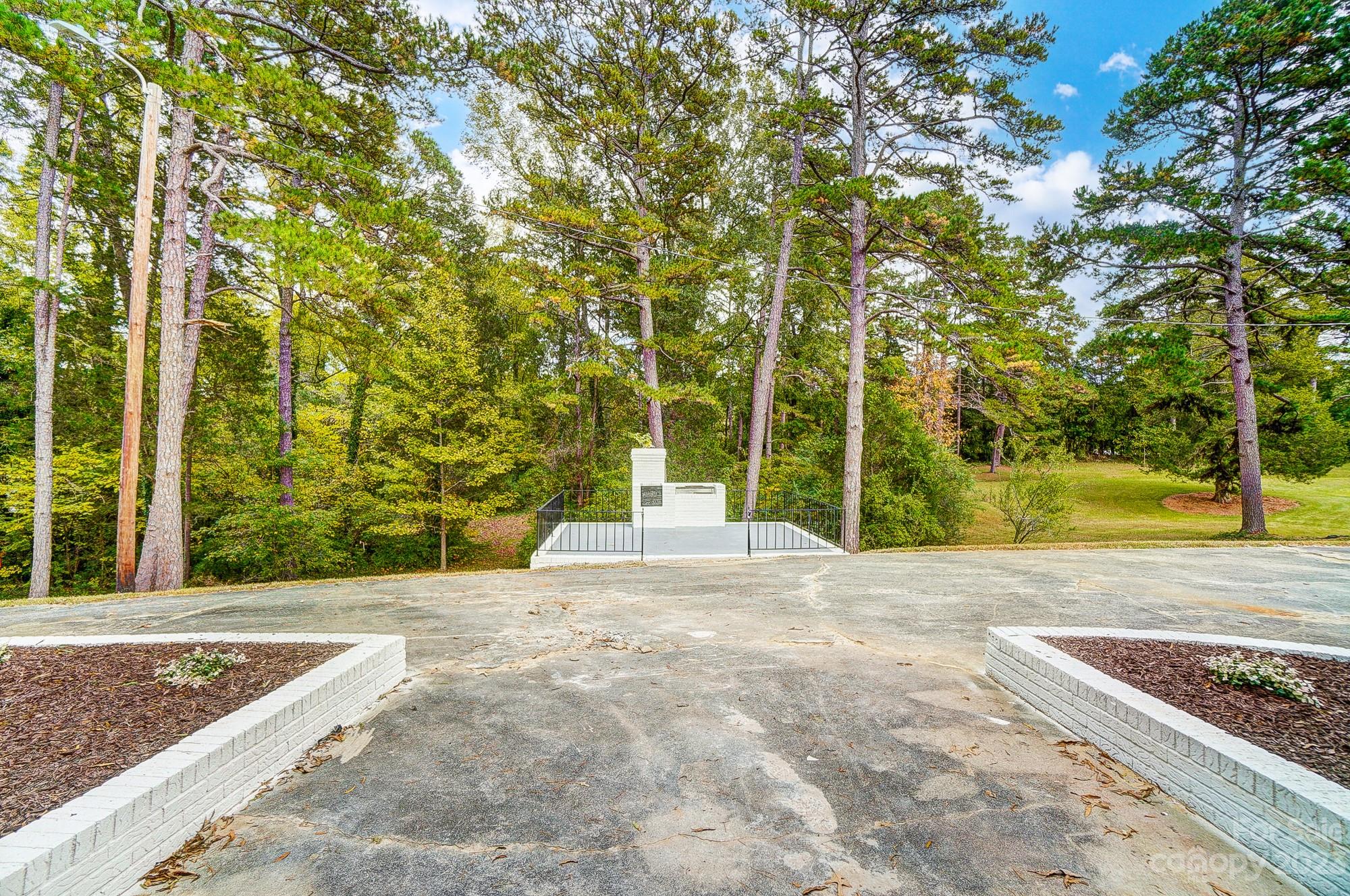 405 Fielding Road Charlotte, NC 28214 - Photo 42 of 47 Gallery Image 42